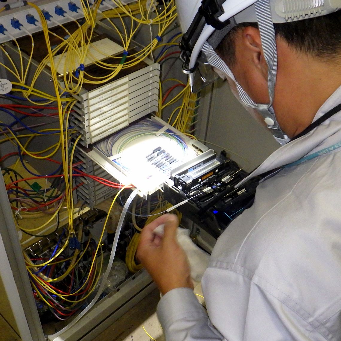 電気・通信・<br class="sp-only">ネットワーク工事